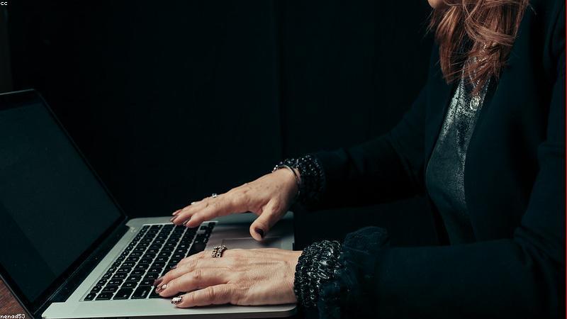 av天堂产品技术架构示意，展示智能推荐与高清播放引擎